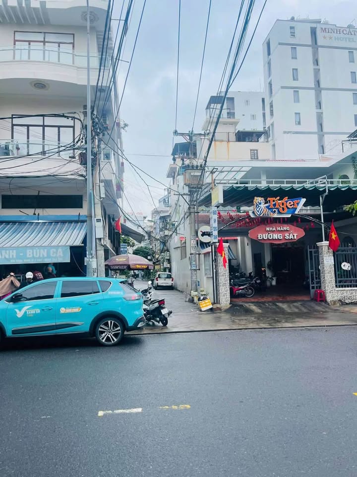 Nhà 4 tầng hẻm Quang Trung, Nha Trang 50m² giá 15 triệu - Sẵn sàng cho thuê ngay!