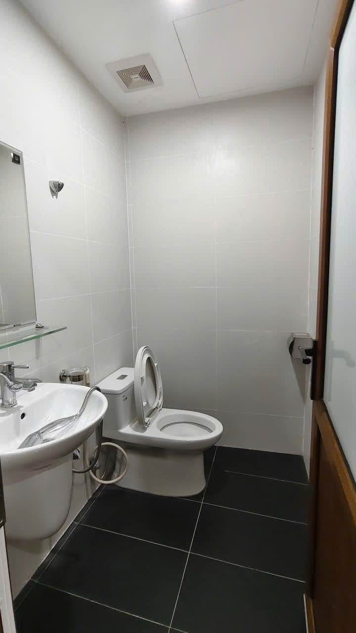 Cho thuê văn phòng 60m² ngõ 40 Phan Đình Giót, Thanh Xuân - Ô tô đỗ cửa, nhà mới!