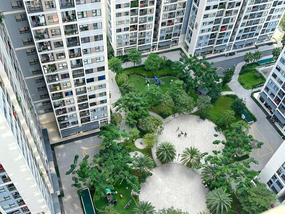 Căn hộ Vinhomes Grand Park Quận 9 63m² giá 3.3 tỷ - Nội thất cơ bản, góc thoáng