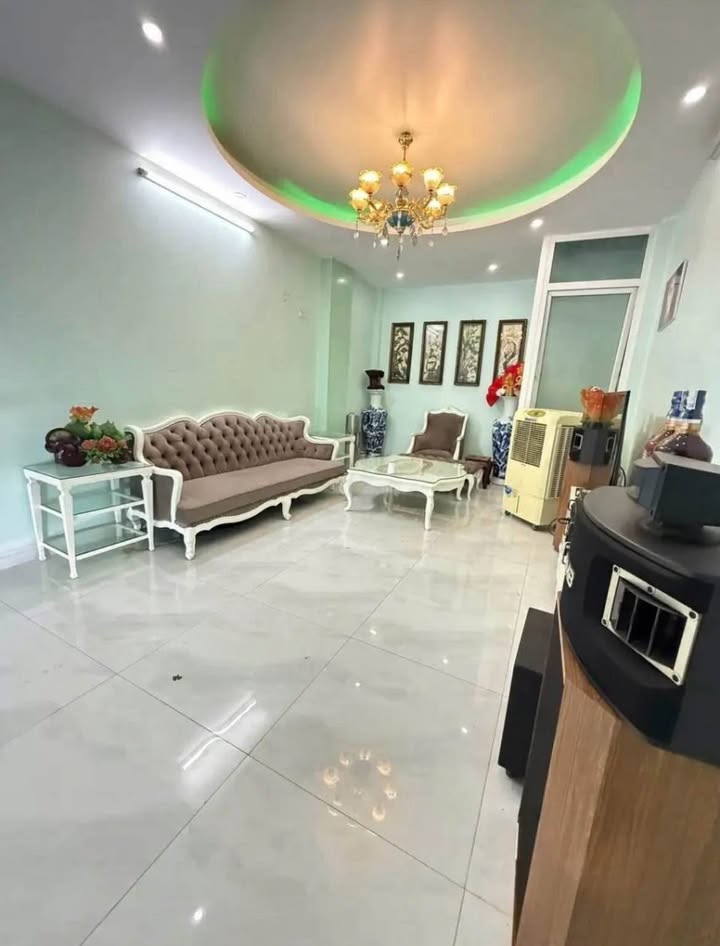 Nhà 3 tầng đường Nguyễn Duy Hiệu, TP. Thanh Hóa 64m² giá 4.XX tỷ - Vị trí đắc địa ngay chợ đầu mối!