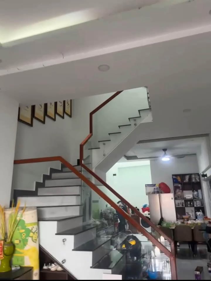 Nhà hẻm Nguyễn Khuyến, Vĩnh Hải, Nha Trang 68.9m² giá 4.1 tỷ - Gần biển, tiện ích đầy đủ!