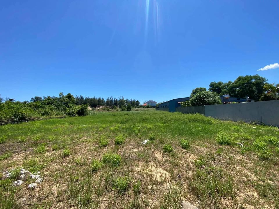 Đất nền mặt tiền bờ kè Nhật Lệ, Đồng Hới 2500m² - Cơ hội đầu tư sinh lời!