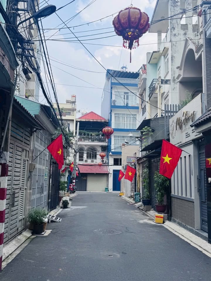 Nhà 4 tầng Tân Bình 56m² giá 10 tỷ - Vị trí vàng gần ga T3 sân bay!