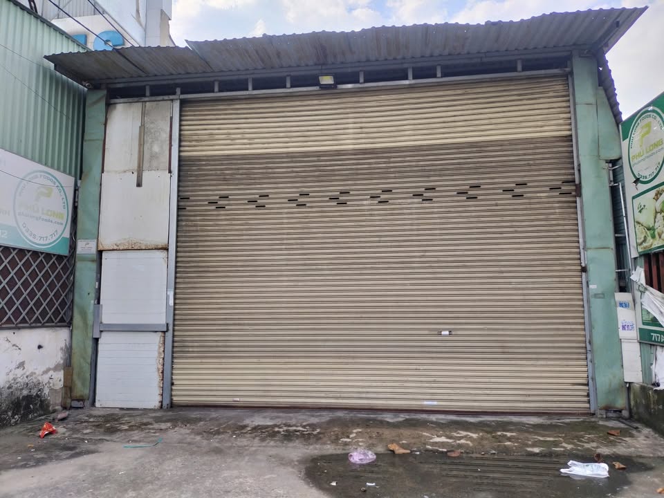 Cho thuê kho mặt tiền đường Hà Huy Giáp, Quận 12, Diện tích 487.5m² - Giá chỉ 30 triệu/tháng!