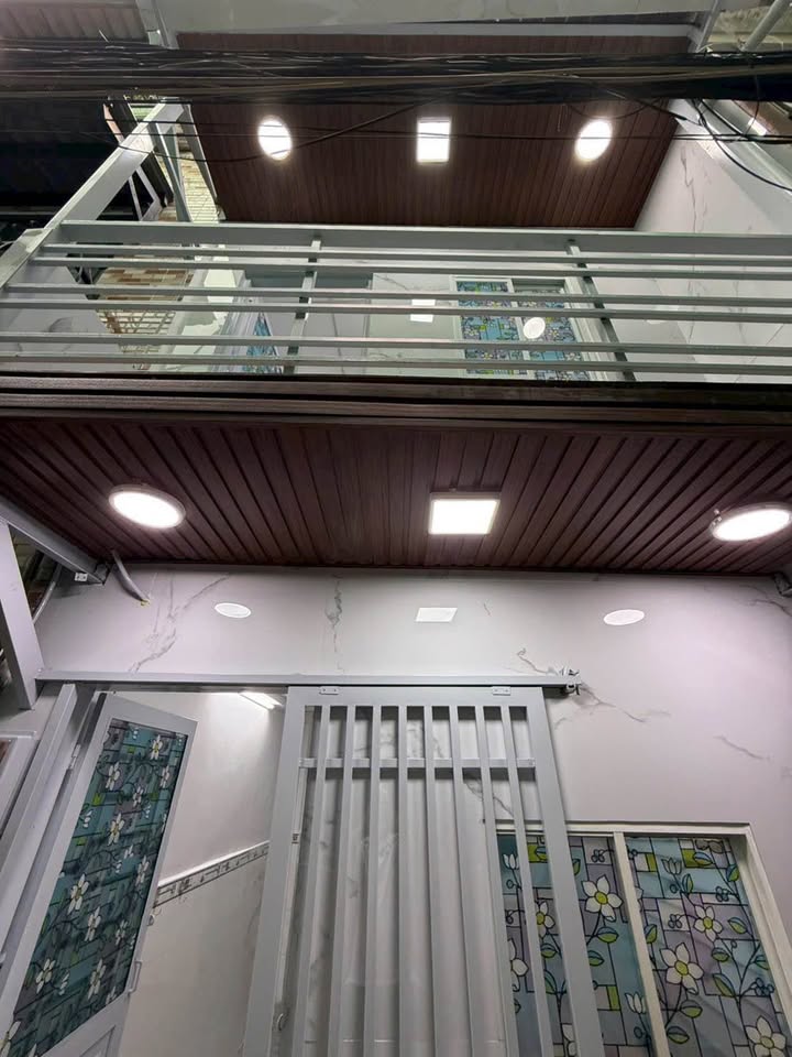 Nhà hẻm 1/ Đường 100 Bình Thới, Quận 11 - 15.7m² giá 2.48 tỷ - Vị trí đẹp, bớt lộc!