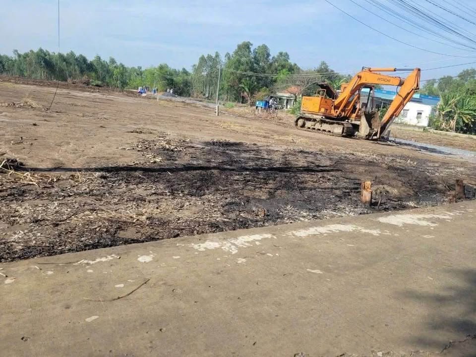 Đất thổ cư Long Hựu Tây, Cần Đước 360m² giá 1.35 tỷ - Đường xe hơi tới đất