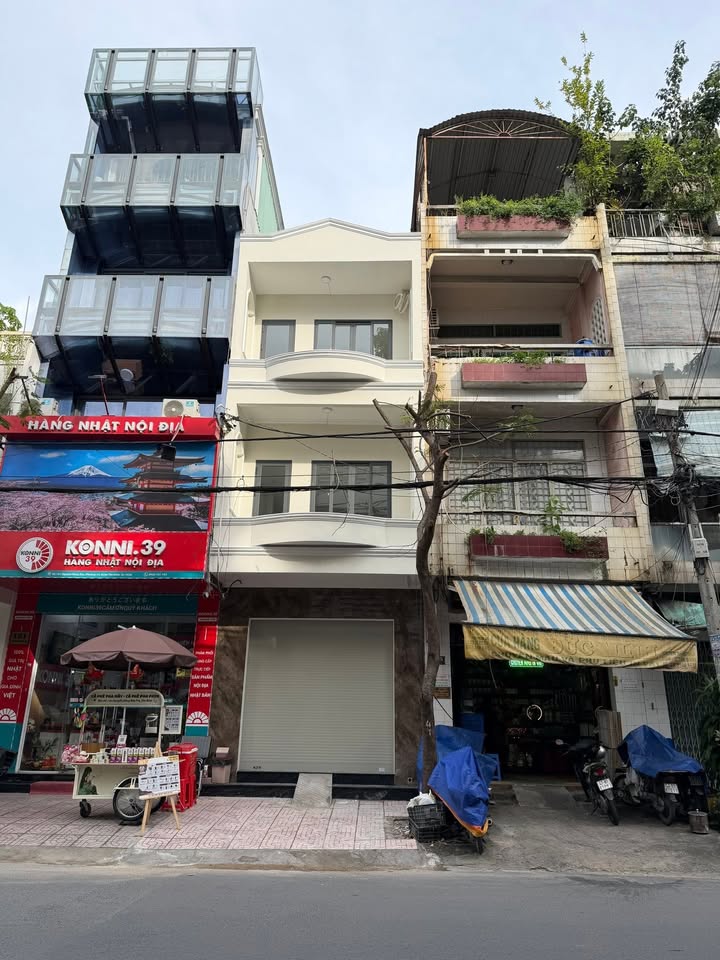 Mặt tiền kinh doanh Nguyễn Hồng Đào, Tân Bình 64m² giá 18 tỷ - Cơ hội đầu tư tuyệt vời!