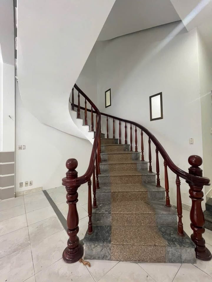 Nhà mặt tiền kinh doanh Núi Thành, Hải Châu 94m² giá 14 tỷ - Cơ hội đầu tư hấp dẫn!