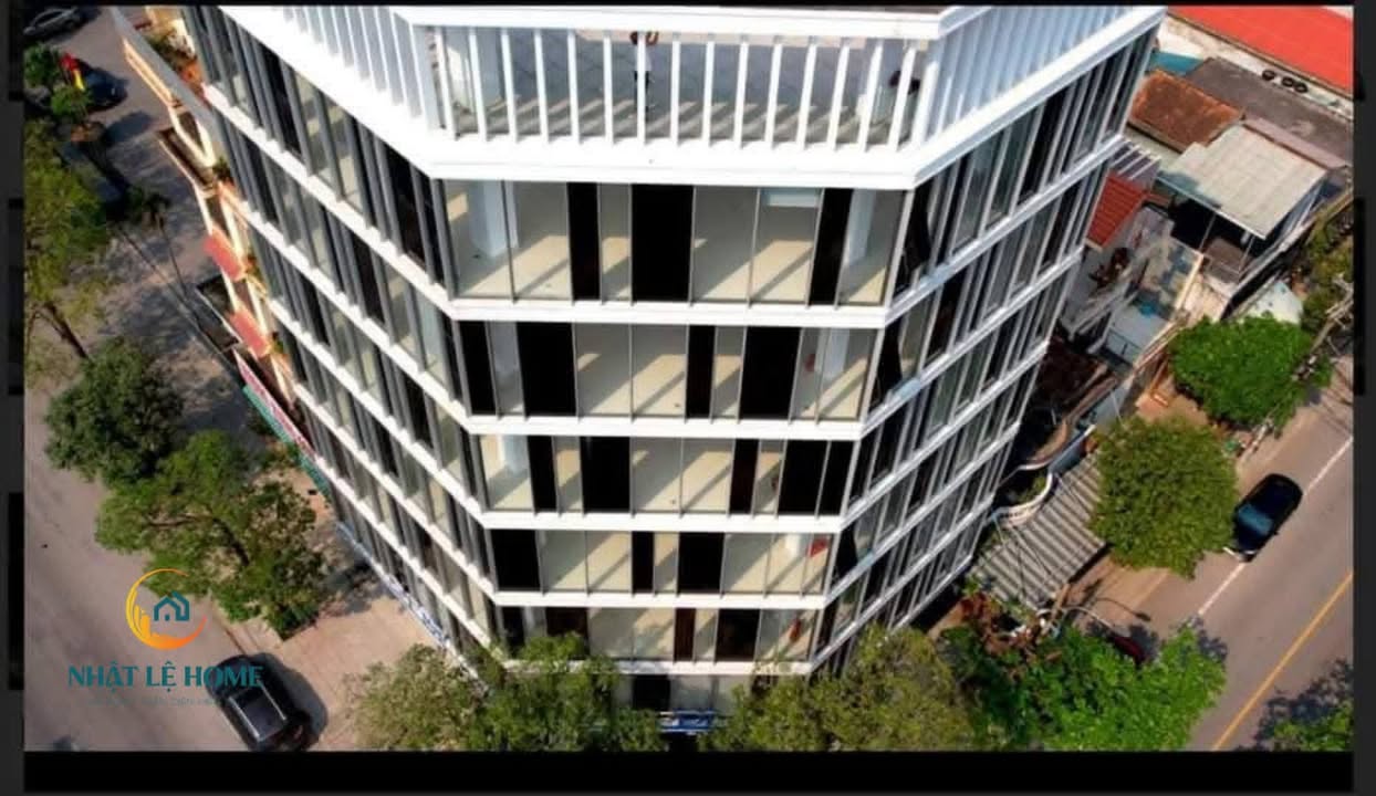 Cho thuê mặt bằng tầng 1 & 2 tại Đồng Hới - Vị trí trung tâm sầm uất