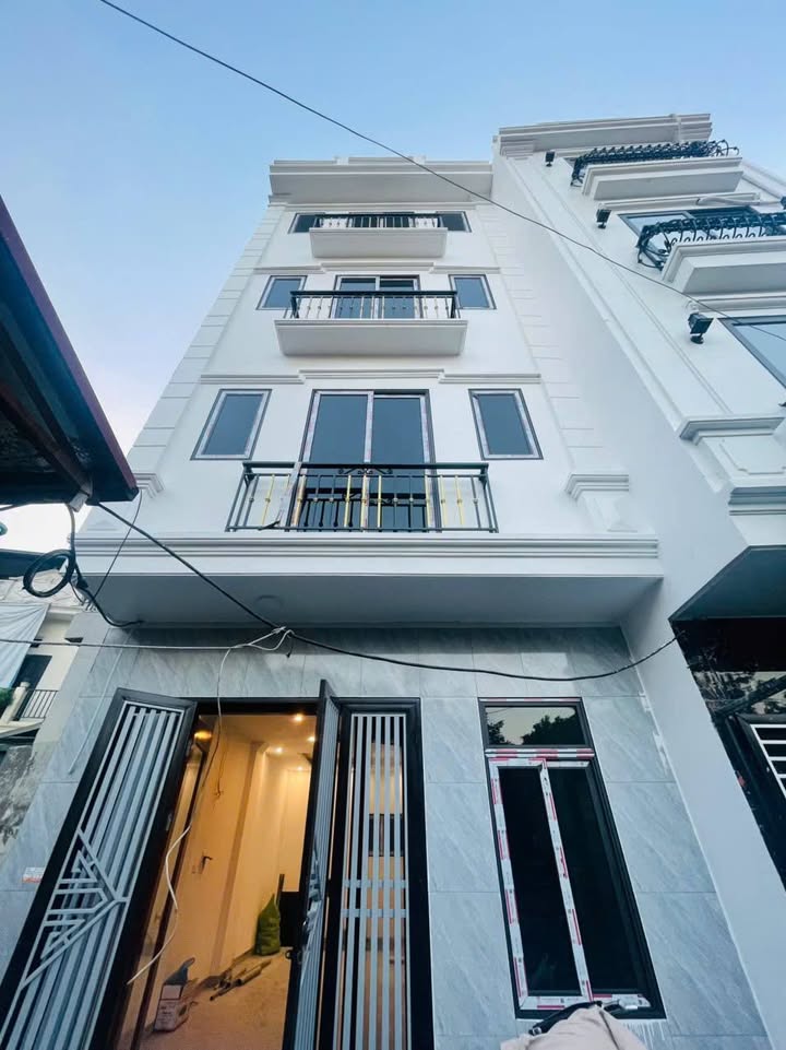 Nhà lô góc Vân Côn, Hoài Đức 42m² giá 4 tỷ - Không thể bỏ lỡ!