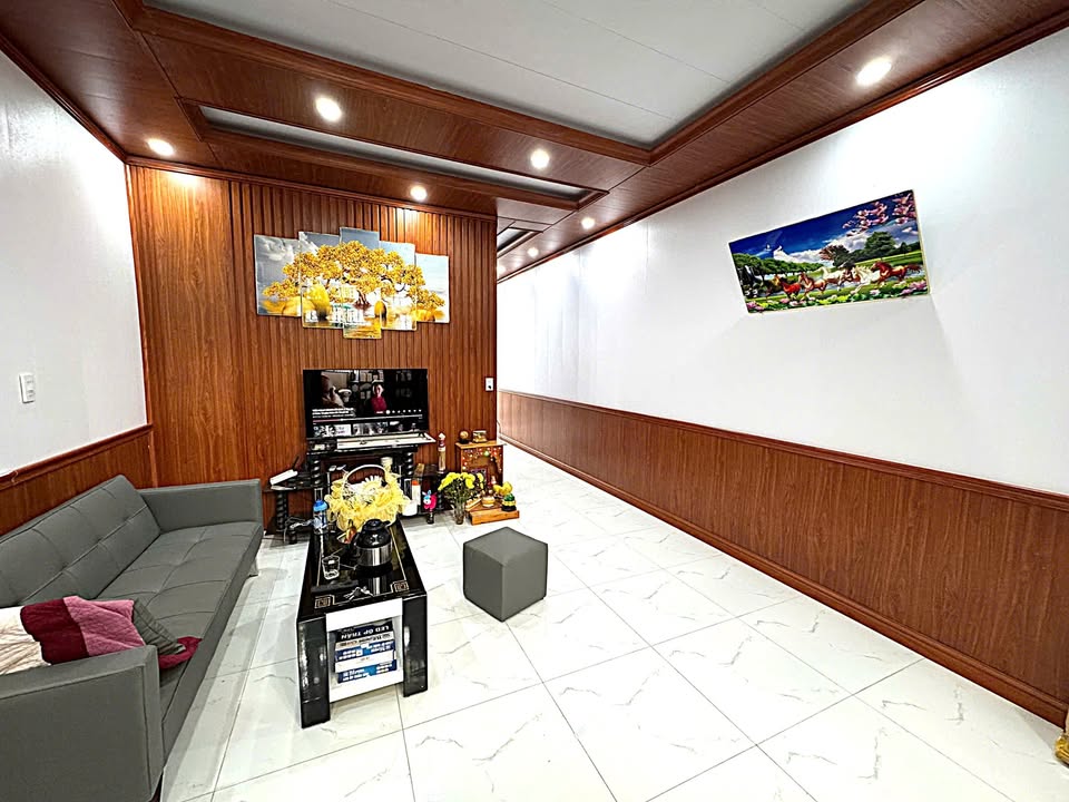 Nhà riêng Đường Nguyễn Hoàng Đà Lạt 65m² giá 1.85 tỷ - Pháp lý rõ ràng, tiện ích đầy đủ