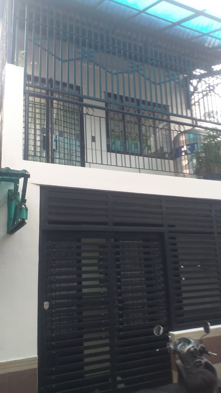 Nhà 2 lầu hẻm 1112 Kha Vạn Cân Thủ Đức 55m² giá 4.55 tỷ - An ninh tốt, gần Đại Học Ngân Hàng!