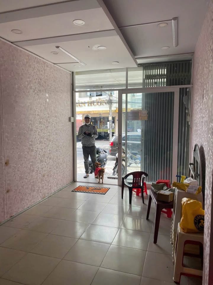 Cho thuê mặt bằng kinh doanh đường Nguyễn Văn Trỗi Đà Lạt 24m² chỉ 3 triệu/tháng - Vị trí đắc địa cho shop đồ chơi trẻ em!