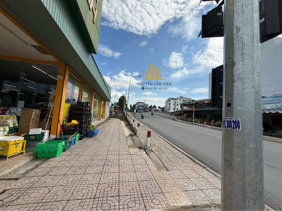 Nhà bán Phường Hoà Thuận, Cao Lãnh 120m² giá 1.4 tỷ - Vị trí trung tâm đông đúc!