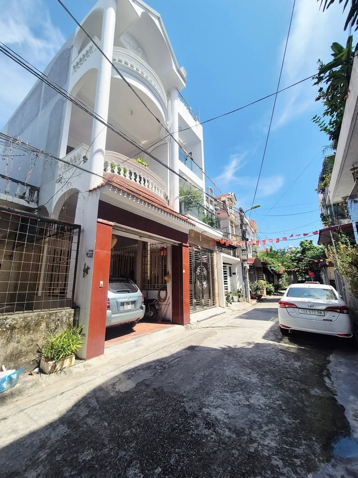 Nhà 3 tầng tại Đông Hải, Hải An 84m² giá 7.5 tỷ - Vị trí đỗ ô tô thuận tiện!