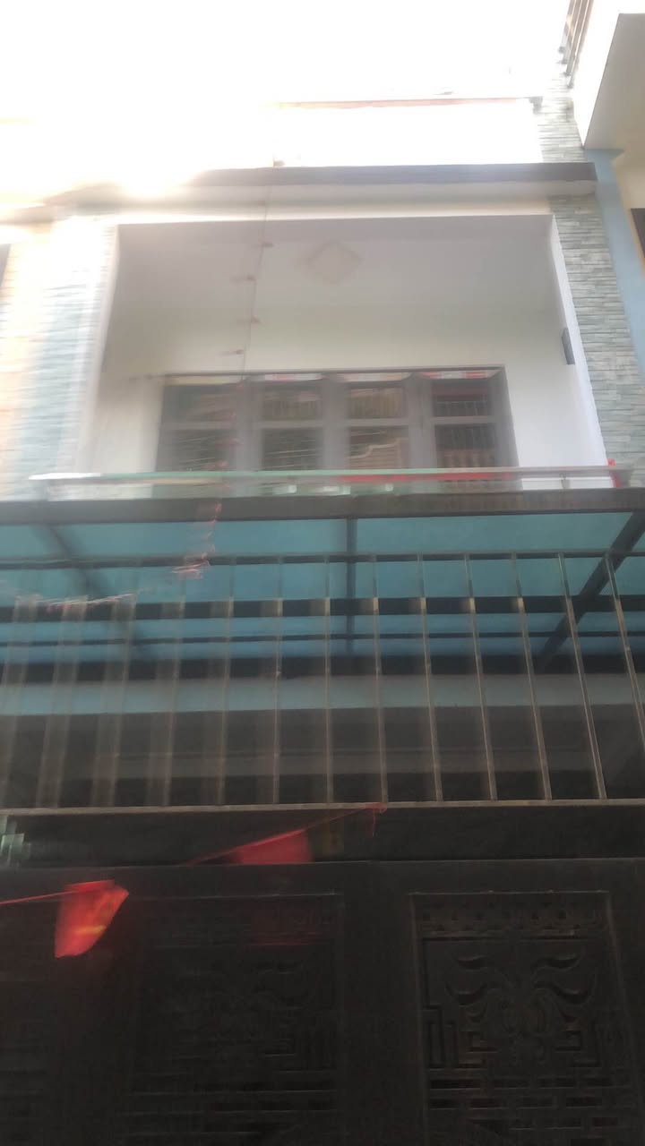 Nhà cho thuê 3 tầng mặt tiền đường Lê Quý Đôn - Tiện nghi đầy đủ, vào ở ngay!