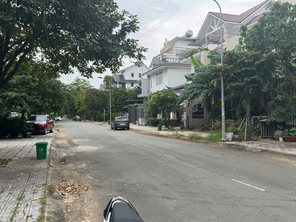 Đất biệt thự KDC Gia Hòa, Phước Long B, Thủ Đức 200m² giá 18 tỷ - Cơ hội vàng đầu tư!