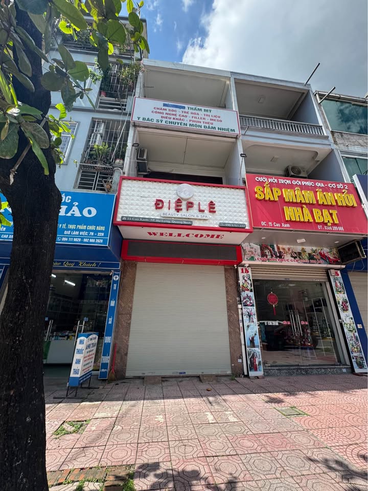 Nhà cho thuê 3 tầng mặt đường Cao Xanh - Diện tích rộng - Giá 12 triệu/tháng!