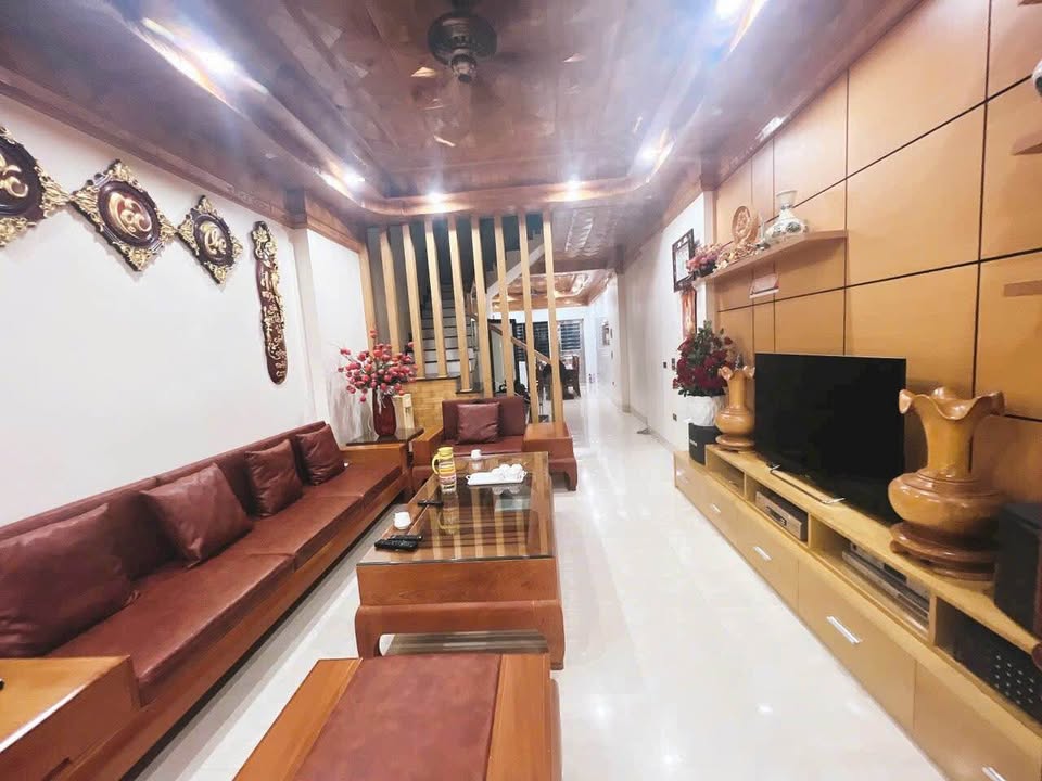 Nhà 3 tầng hiện đại đường Lê Thanh, phường Nam Cường, 92m² - Chính chủ bán gấp!