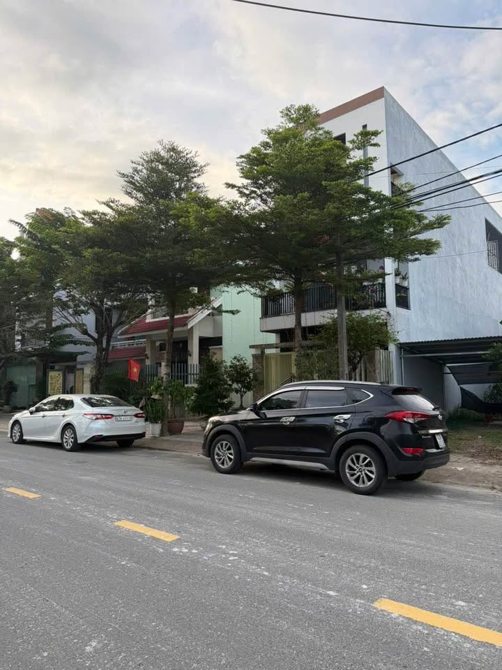 Đất nền đường Trần Tử Bình, Hòa Xuân, Cẩm Lệ 100m² giá 4.65 tỷ - Vị trí đắc địa gần chợ và trường học!