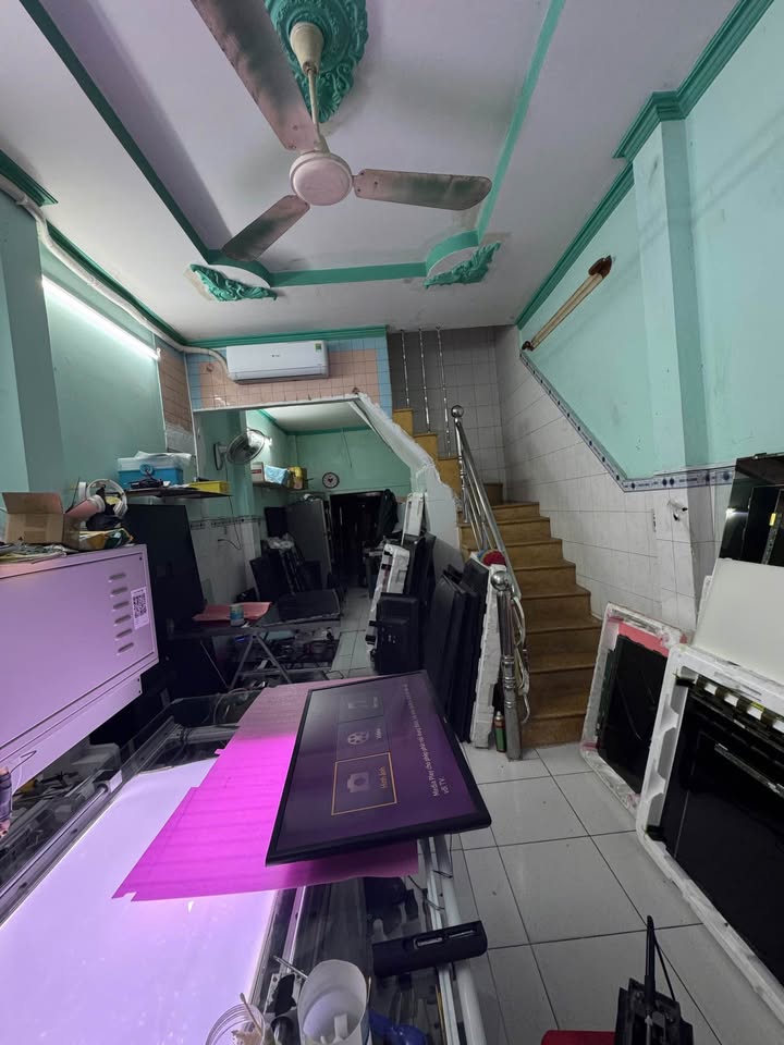 Nhà hẻm xe hơi Đường Nhật Tảo, Quận 10, 29m² giá 7.2 tỷ - Khu vực buôn bán nhộn nhịp!