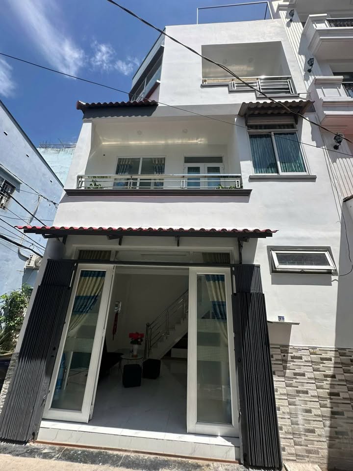 Nhà đẹp 4 tầng Văn Thân, Quận 6 giá chỉ 4 tỷ - Hẻm ô tô đỗ cửa!