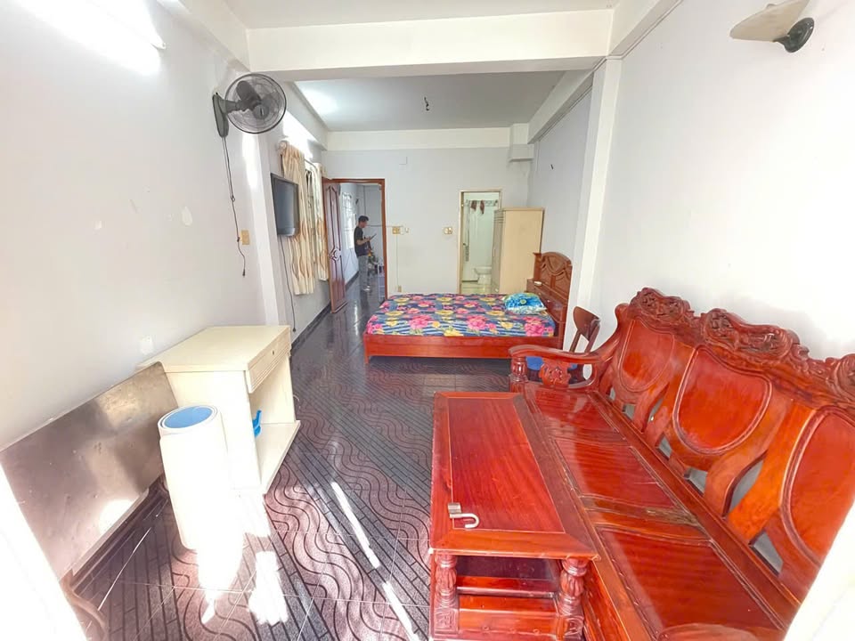 Studio 25m² đường Đề Thám, Quận 1 giá 4 triệu - Cửa sổ đón nắng, full nội thất!