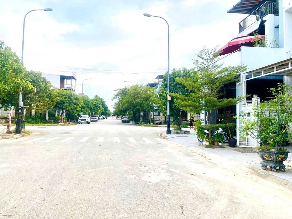 Nhà 2 tầng mái bằng KĐT Phú Mỹ Thượng, 105m² giá 2.8 tỷ - Vị trí đẳng cấp!