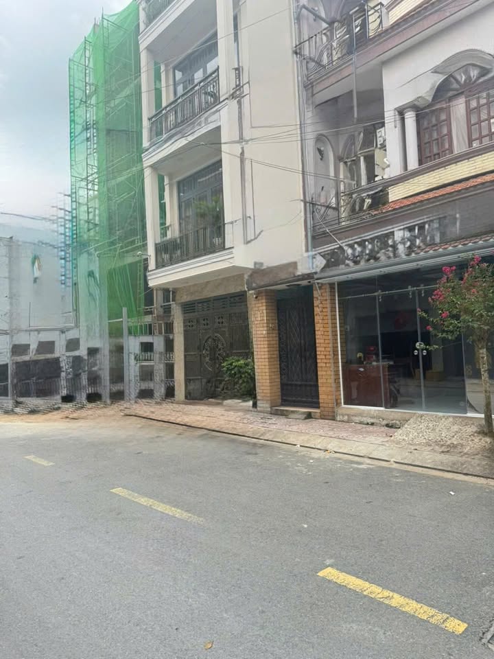 Nhà mặt tiền kinh doanh Bàu Cát, Tân Bình 162m² giá 23.99 tỷ - Cơ hội vàng không thể bỏ lỡ!