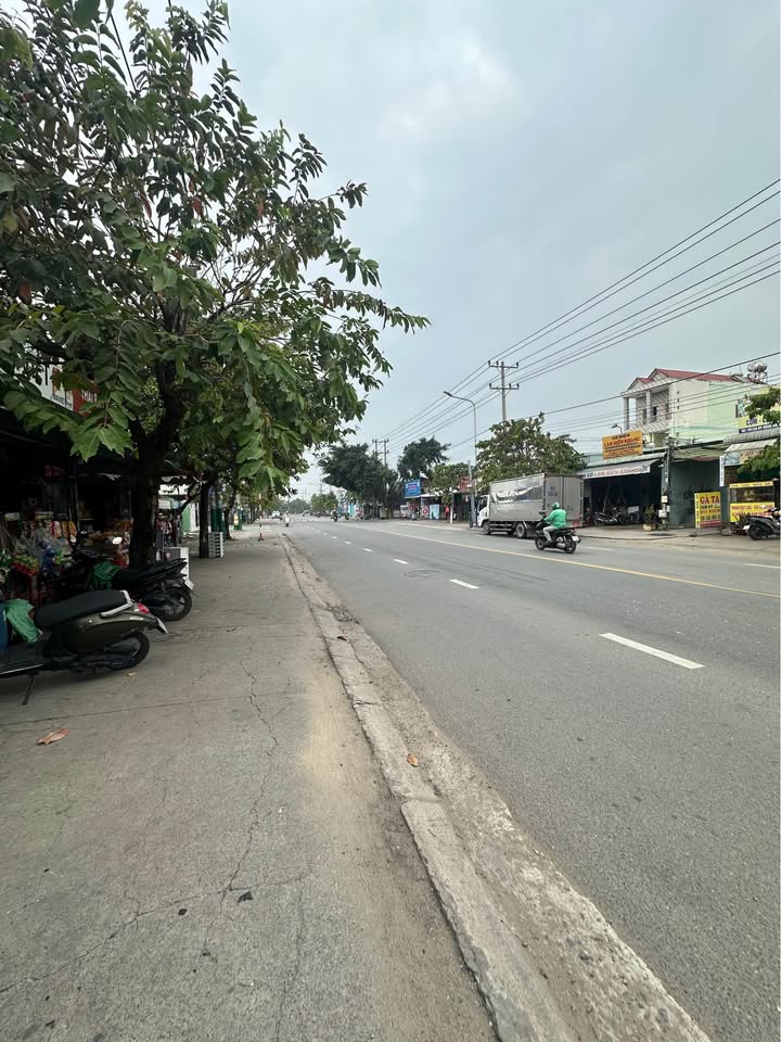 Bán Gấp Mặt Tiền ĐT 743, Tân Đông Hiệp, Dĩ An - Diện Tích 178m², Giá 7 Tỷ