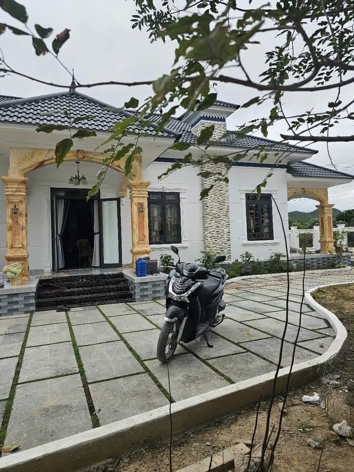 Biệt thự vườn Ninh Xuân 836m² giá 4.5 tỷ - Nội thất đầy đủ, chủ bán gấp!