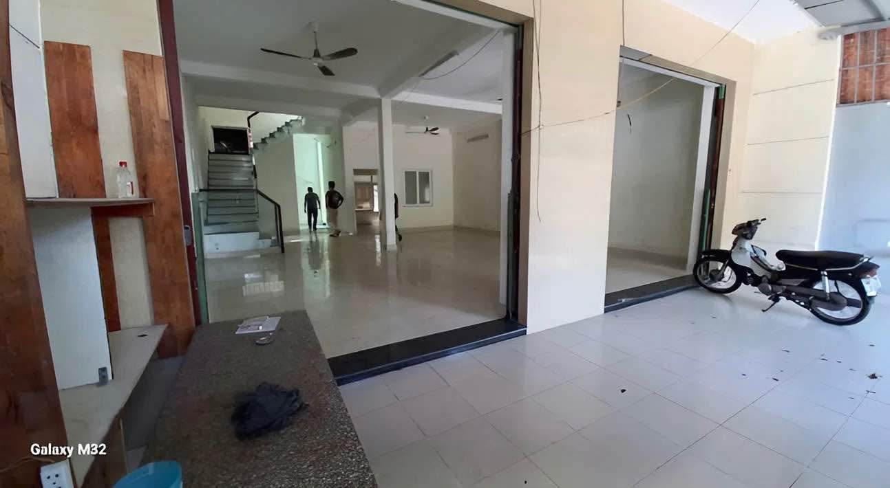 Nhà cho thuê hẻm xe tải P. Sơn Kỳ, Q. Tân Phú 160m² giá 32 triệu - Kinh doanh đa ngành!