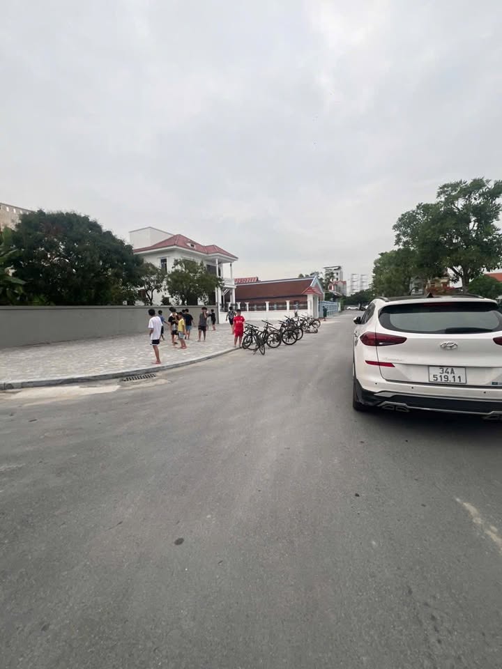 Đất lô góc Thúc Kháng, Bình Giang 198m² giá 1.7 tỷ - Đầu tư sinh lời tuyệt vời!