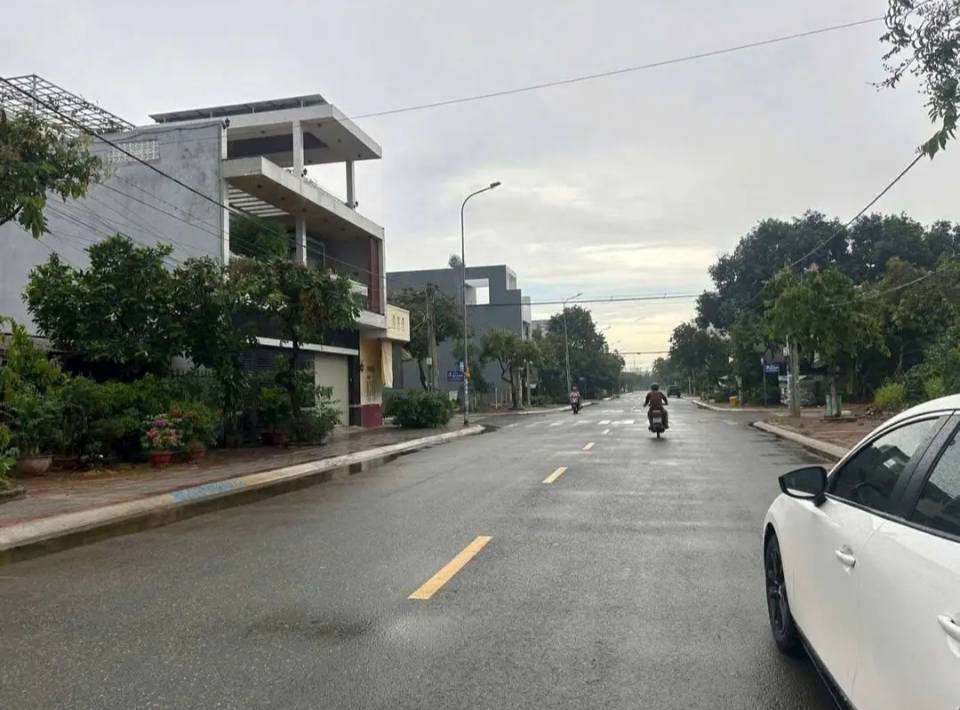 Bán gấp FrontHouse mặt tiền Phan Bội Châu, Long Tâm, 110m² - Sổ hồng chính chủ