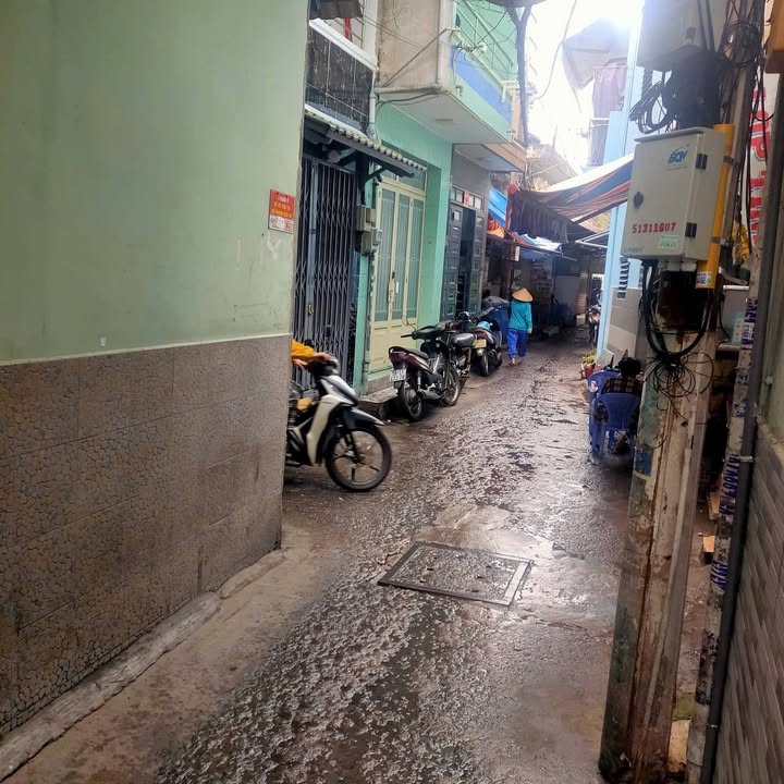 Nhà mặt tiền hẻm chợ Vạn Nguyên, quận 8, diện tích 17m² giá 2.2 tỷ - Nhà mới, vào ở ngay!