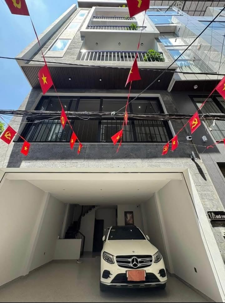 Tòa nhà Hoàng Cầu 60m² giá thỏa thuận - Cho thuê văn phòng, Spa đẹp mê ly!