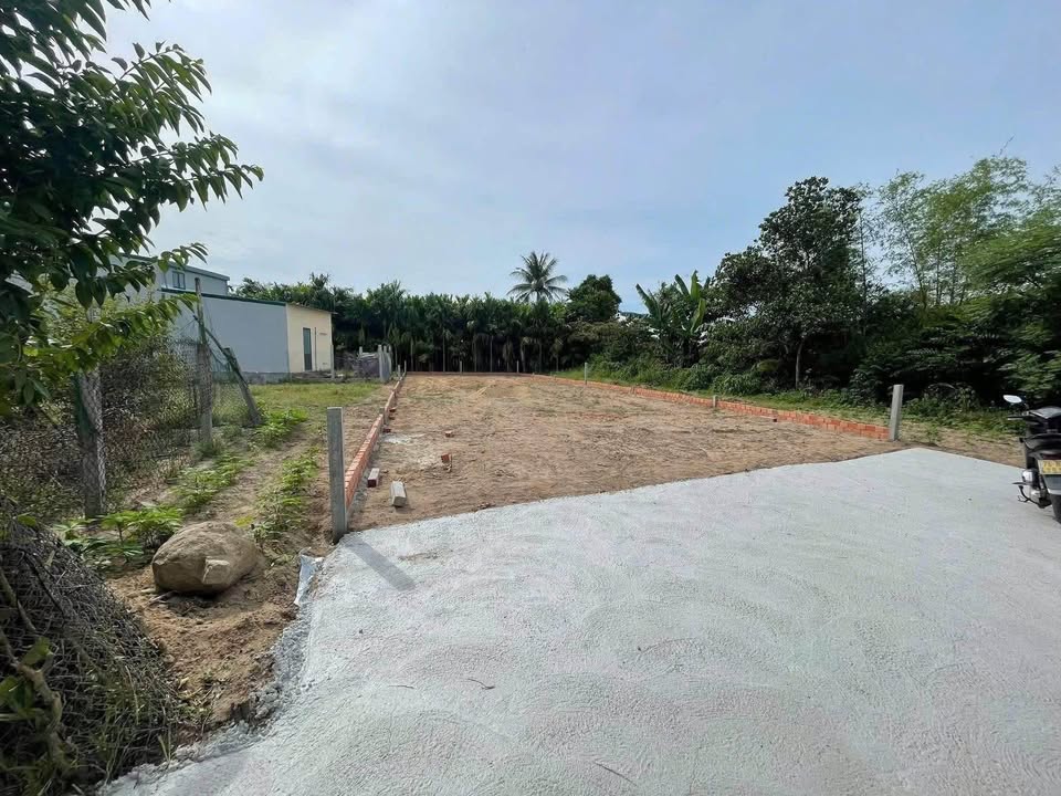 Đất Quảng Phú 179m² giá tốt - Sổ đỏ chính chủ, ô tô vào tận nơi!