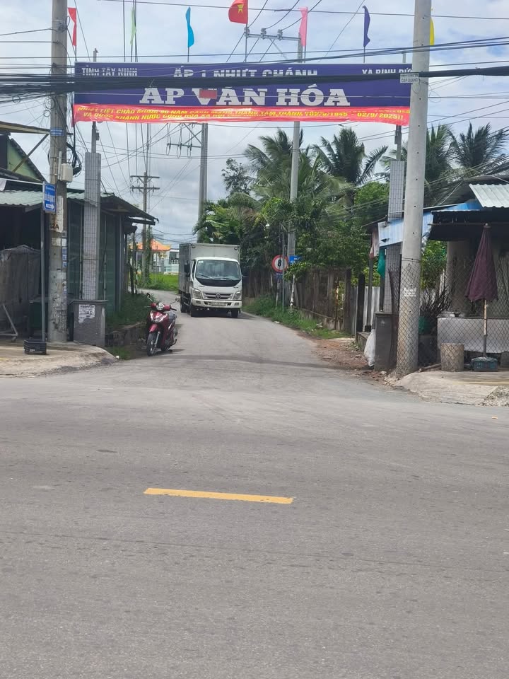 Đất mặt tiền Nhựa Nhựt Chánh - Bến Lức, Long An 148m² giá 1.45 tỷ - Cơ hội đầu tư tuyệt vời!