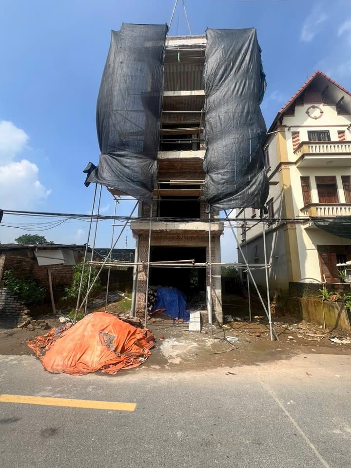 Nhà mặt phố Thôn Hạ Hoà, Quốc Oai 48m² giá 5 tỷ - Kinh doanh đắc địa!