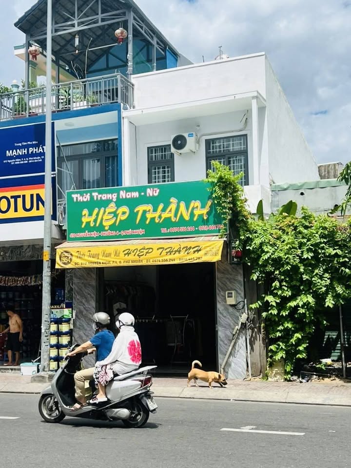 Nhà phố mặt tiền Nguyễn Kiệm, Bình Thạnh - 135m², giá 21.5 tỷ - Kinh doanh ngay!