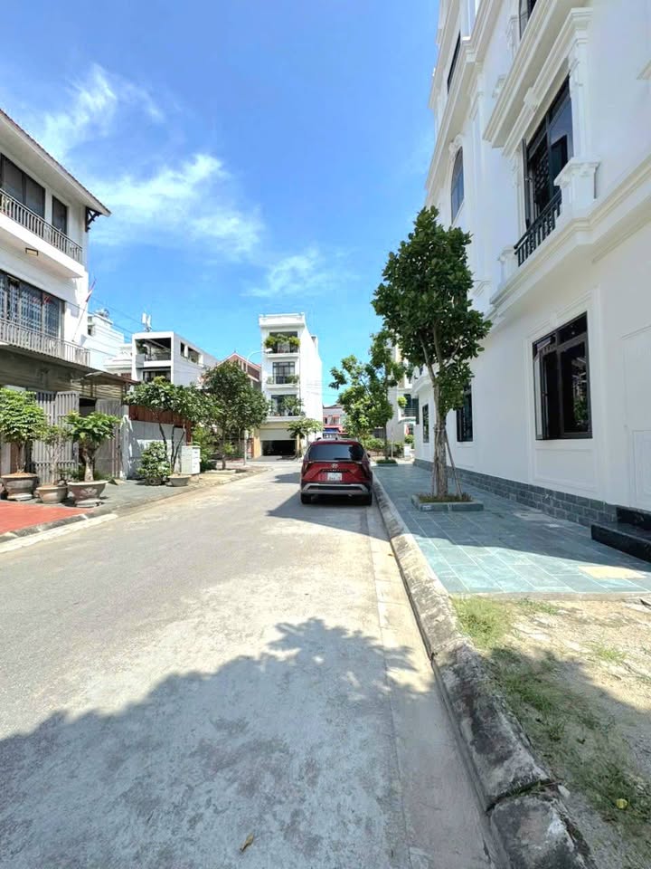 Đất nền Hồng Bàng Hải Phòng 100m² giá 7.25 tỷ - Vị trí đắc địa, giao thông thuận lợi!