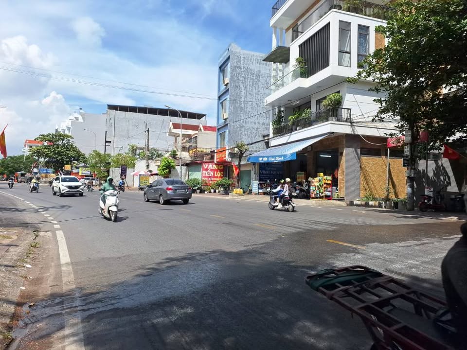 Đất lô góc 147m² mặt đường Ngô Gia Tự - Giá chỉ 13 tỷ - Cơ hội đầu tư sinh lời!