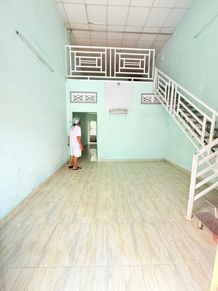 Nhà Nguyên Căn Hẻm Phạm Hữu Lầu Quận 7 Diện tích 48m² - Giá tốt cho thuê lâu dài!