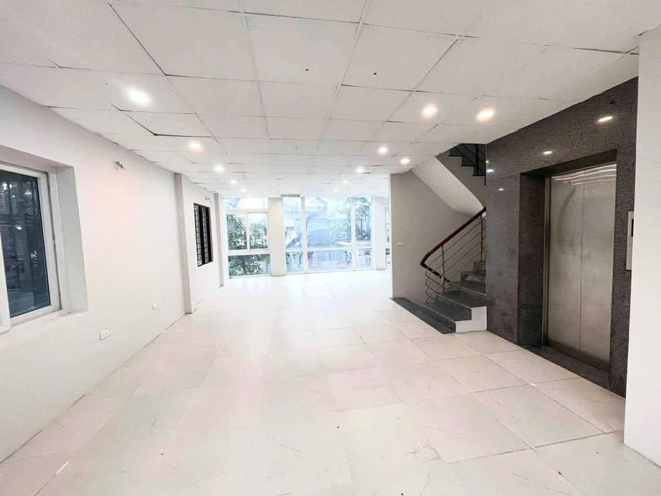 Cho thuê nhà mặt phố Thụy Khuê, Ba Đình, 80m² giá 42 triệu - Kinh doanh thuận lợi!