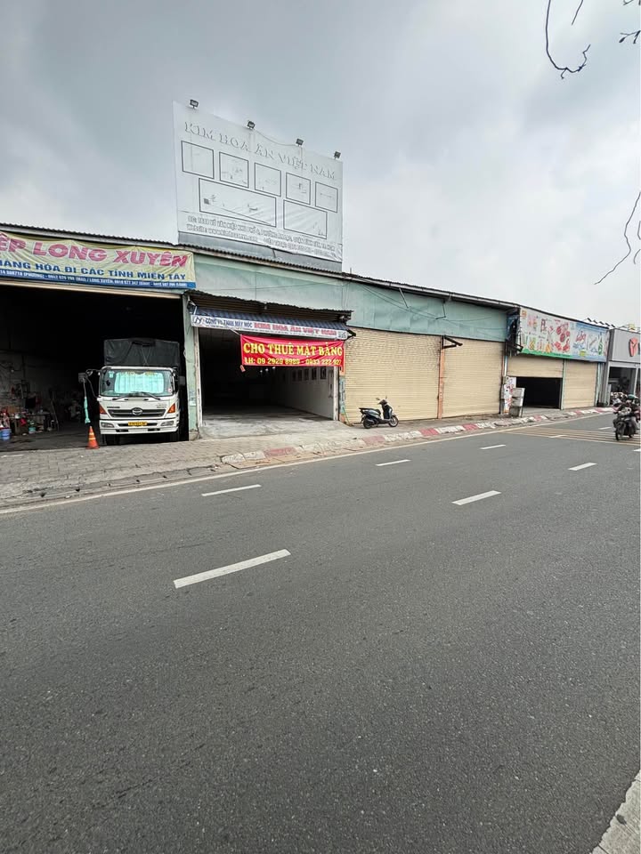 Mặt bằng cho thuê 1686 Võ Văn Kiệt, Bình Tân 160m² - Kinh doanh thuận lợi!