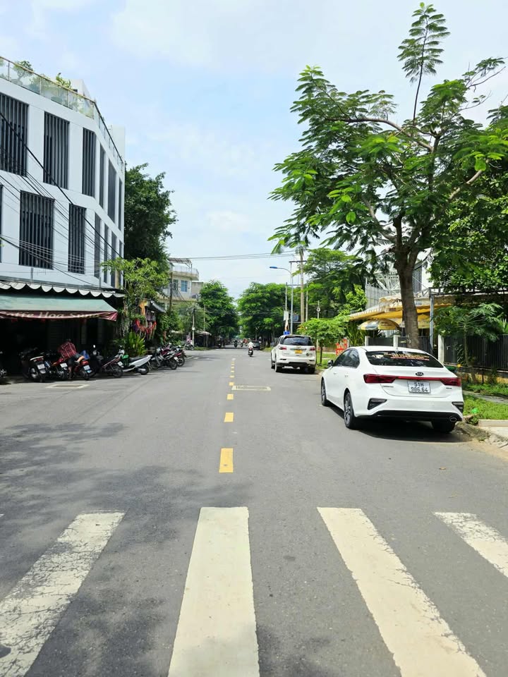 Đất nền 100m² Long Trường giá thỏa thuận - Sổ hồng chính chủ, vị trí đắc địa!