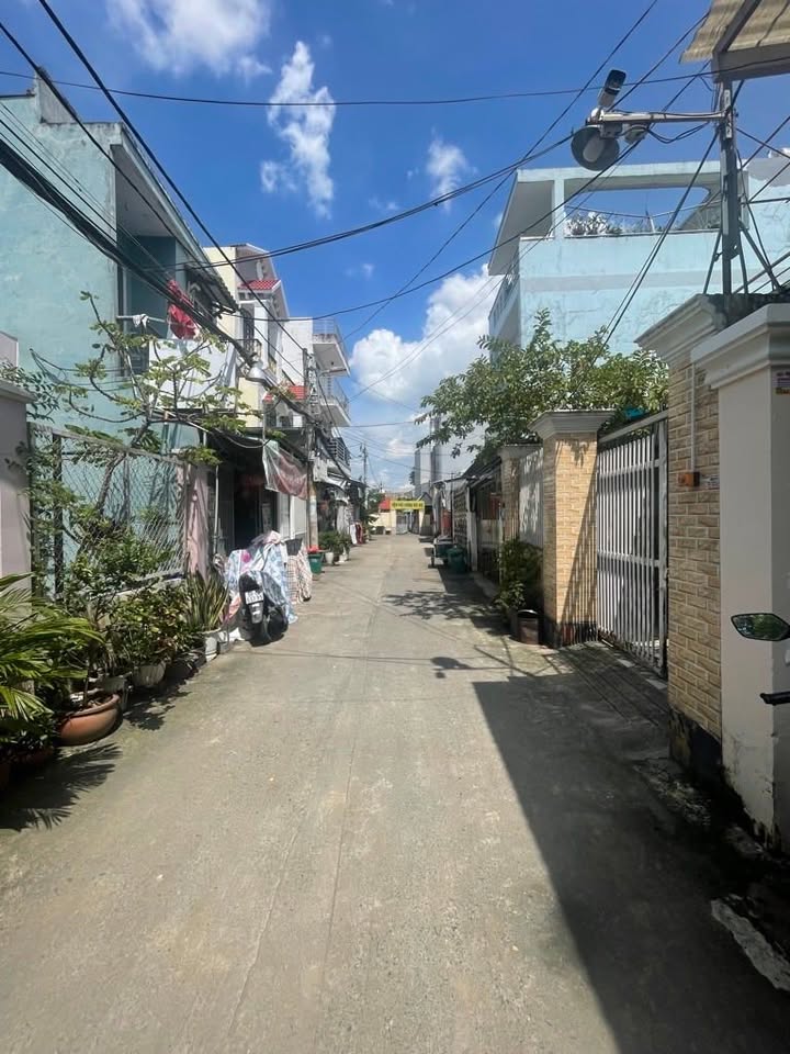 Nhà riêng Nhà Bè 136m² giá 7.99 tỷ - Cơ hội đầu tư sinh lời hấp dẫn!