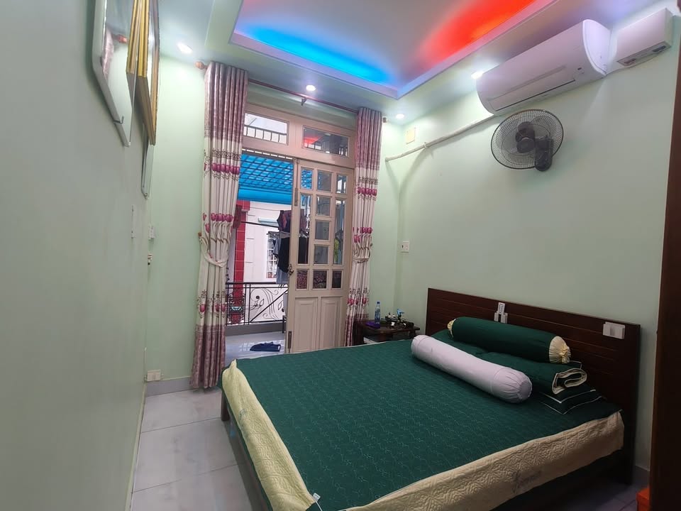 Nhà 3 tầng Phước Long B, quận 9, 58m² giá 5.1 tỷ - Vị trí đẹp, an ninh cao