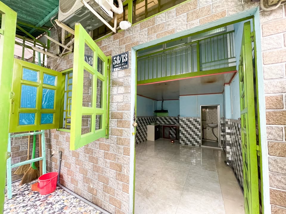 Nhà 1 trệt 1 gác lửng Thủ Đức 28m² giá 1.2 tỷ - Gần chợ, trường học!