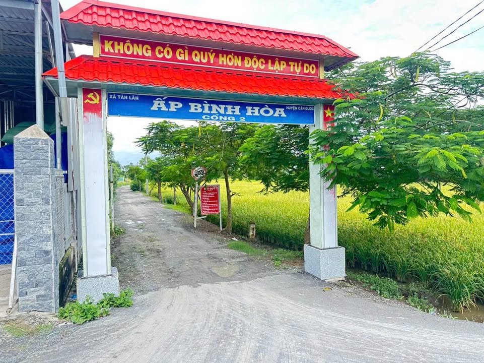 Đất nền 1000m² Tân Lân, Cần Đước giá 3.5 tỷ - Lô góc 2 mặt tiền rộng rãi!